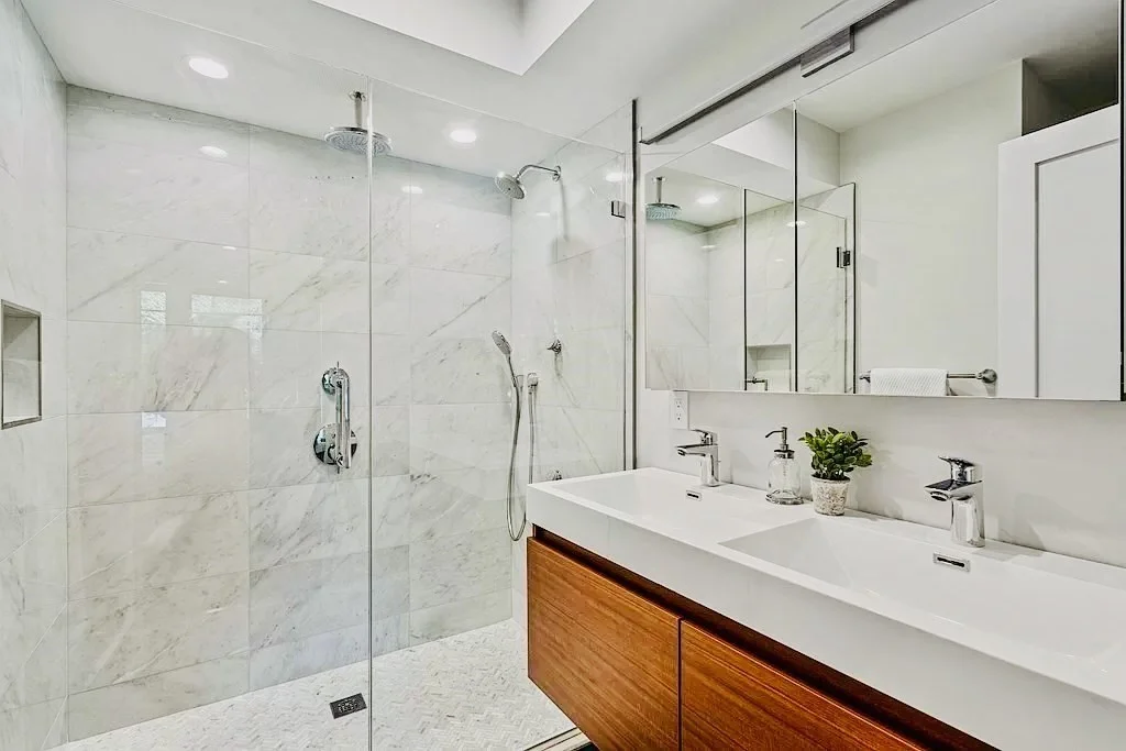 2 bed, 2 bath apartment for rent at 145 Warren Ave Unit A, South End — photo 9 of 15