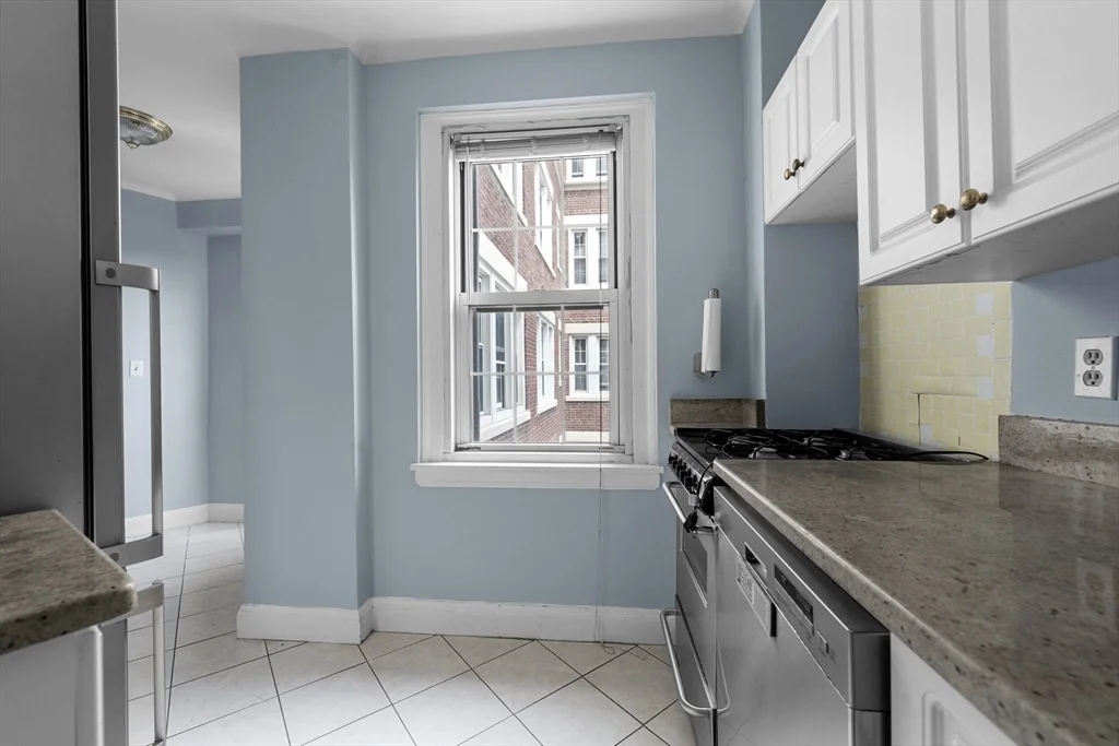 2 bed, 1 bath apartment for rent at 1450-1454 Beacon St Unit 643, Brookline — photo 17 of 28