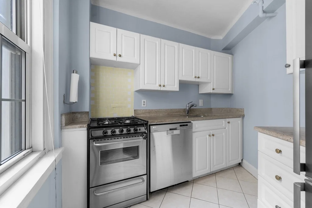 2 bed, 1 bath apartment for rent at 1450-1454 Beacon St Unit 643, Brookline — photo 15 of 28