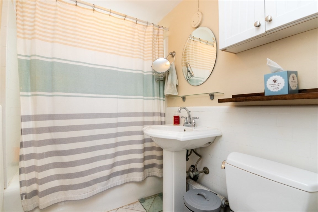 1 bed, 1 bath apartment for rent at 1450 Beacon St Unit 603, Brookline — photo 14 of 23