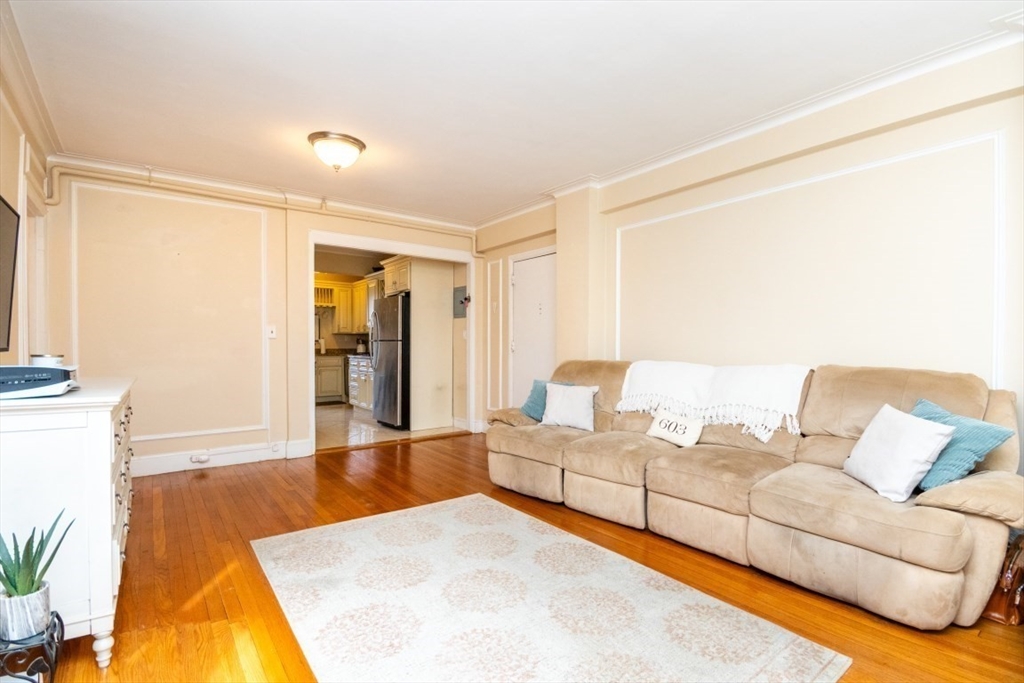 1 bed, 1 bath apartment for rent at 1450 Beacon St Unit 603, Brookline — photo 8 of 23
