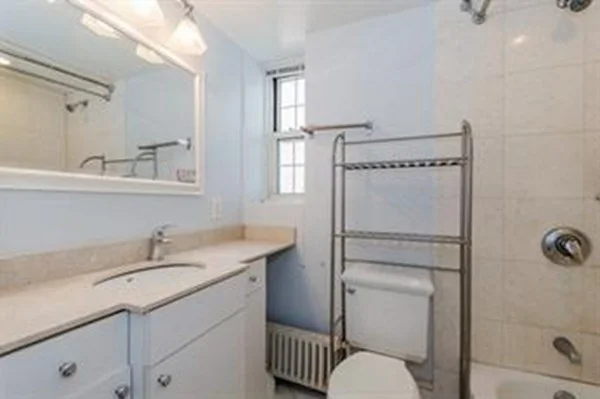 2 bed, 1 bath apartment for rent at 1450 Beacon St Unit 701, Coolidge Corner — photo 9 of 15
