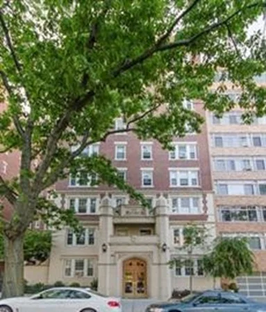 2 bed, 1 bath apartment for rent at 1450 Beacon St Unit 701, Coolidge Corner — photo 15 of 15