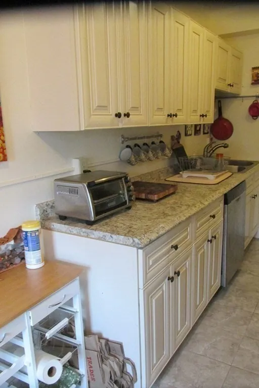 2 bed, 1 bath apartment for rent at 1450 Beacon Unit 401, Coolidge Corner — photo 13 of 20