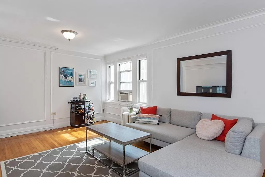 1 bed, 1 bath apartment for rent at 1450 Beacon Unit 703, Coolidge Corner — photo 6 of 12