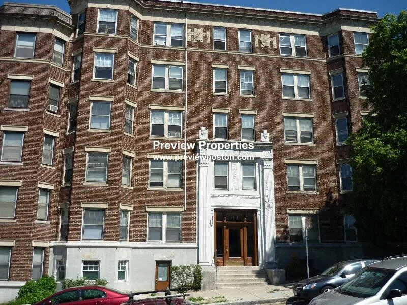 1 bed, 1 bath apartment for rent at 1450 Commonwealth Ave Unit 15P, Brighton — photo 4 of 4