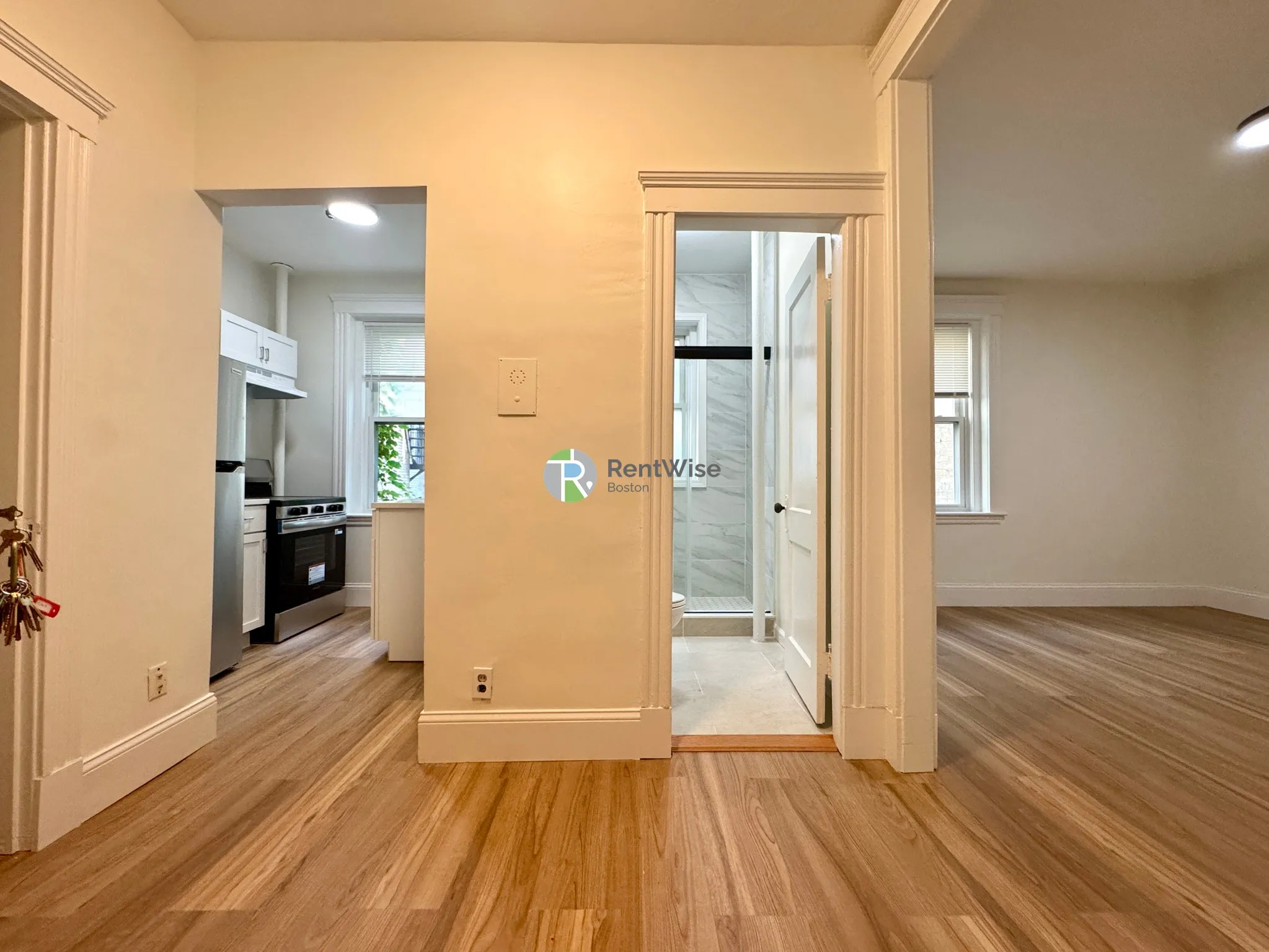 Studio bed, 1 bath apartment for rent at 1450 Commonwealth Ave Unit 5, Brighton