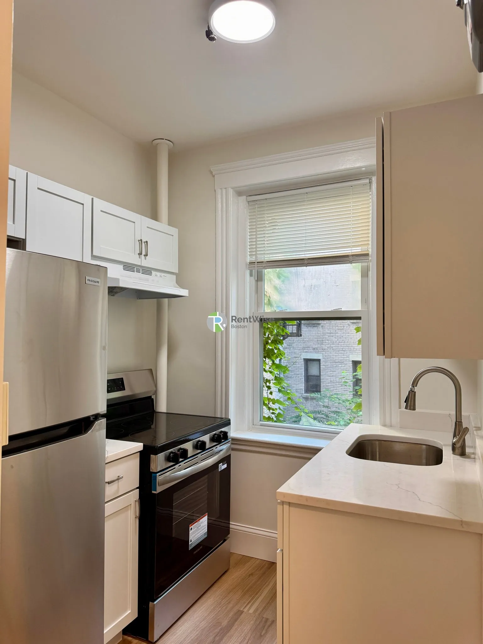 Studio bed, 1 bath apartment for rent at 1450 Commonwealth Ave Unit 5, Brighton — photo 12 of 17