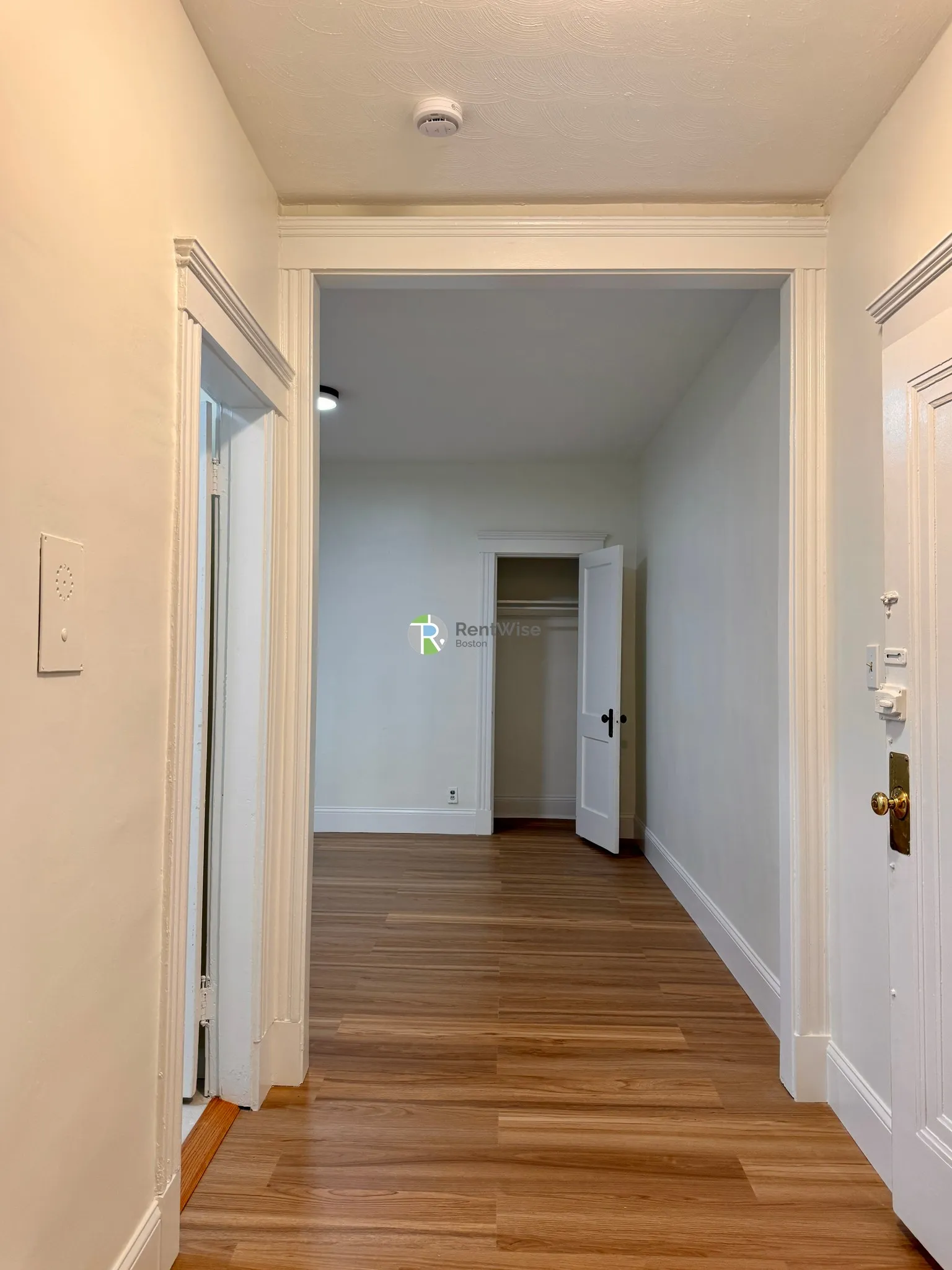 Studio bed, 1 bath apartment for rent at 1450 Commonwealth Ave Unit 5, Brighton — photo 10 of 17