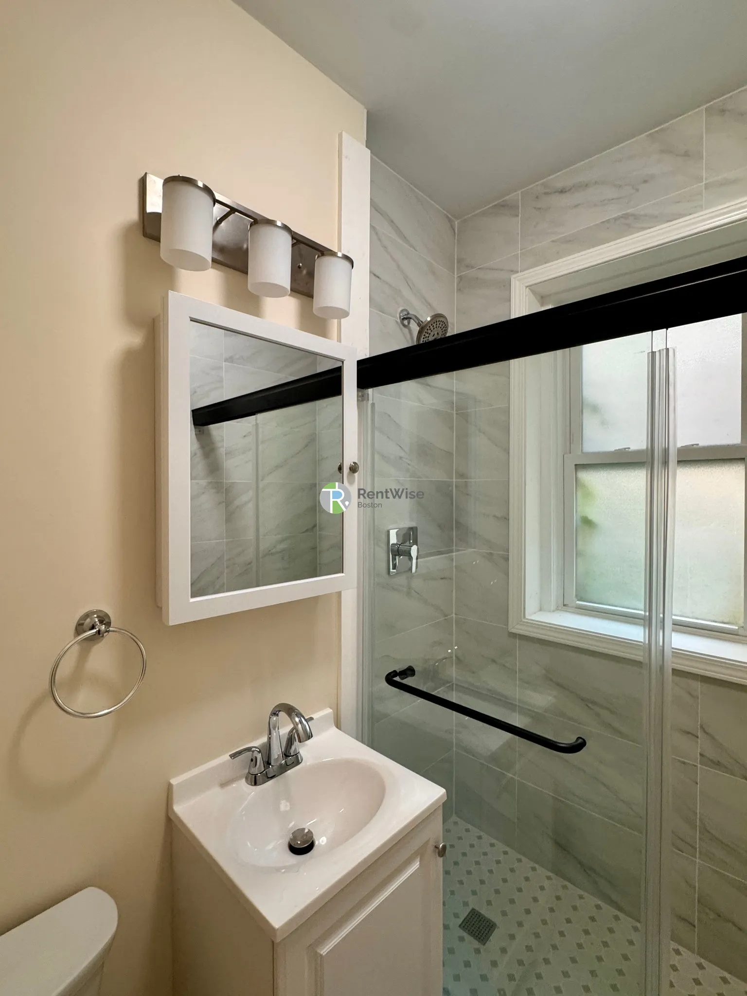 Studio bed, 1 bath apartment for rent at 1450 Commonwealth Ave Unit 5, Brighton — photo 8 of 17