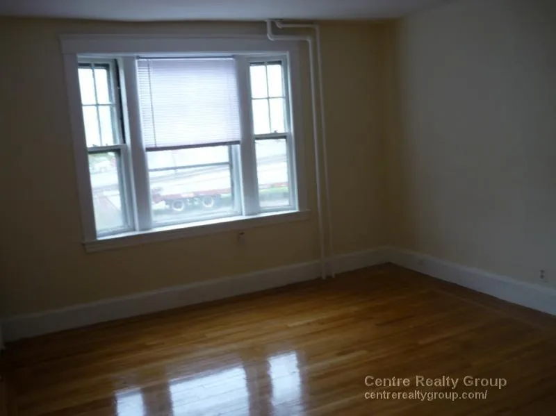 Studio bed, 1 bath apartment for rent at 1450 Commonwealth Ave Unit 8, Brighton