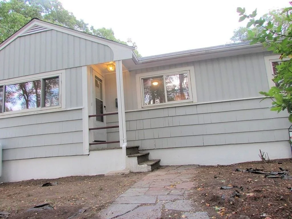 3 bed, 1 bath apartment for rent at 1450 Washington St Unit 1450, Braintree — photo 8 of 14