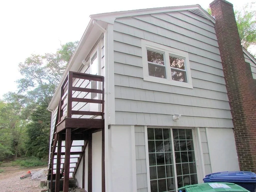 3 bed, 1 bath apartment for rent at 1450 Washington St Unit 1450, Braintree — photo 1 of 14