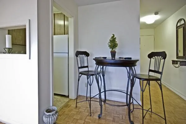 Studio bed, 1 bath apartment for rent at 1455 Commonwealth Ave Unit 302, Brighton — photo 2 of 19