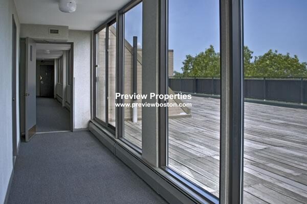 Studio bed, 1 bath apartment for rent at 1455 Commonwealth Ave Unit 402P, Brighton — photo 3 of 8