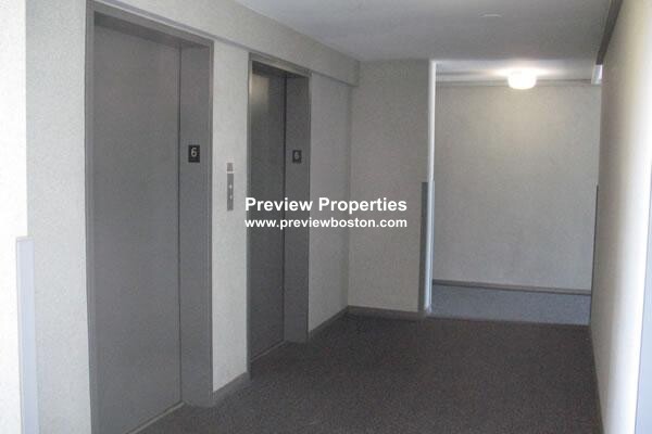 Studio bed, 1 bath apartment for rent at 1455 Commonwealth Ave Unit 402P, Brighton — photo 2 of 8