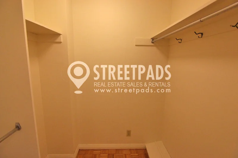 Studio bed, 1 bath apartment for rent at 1455 Commonwealth Ave Unit 702, Brighton — photo 14 of 20