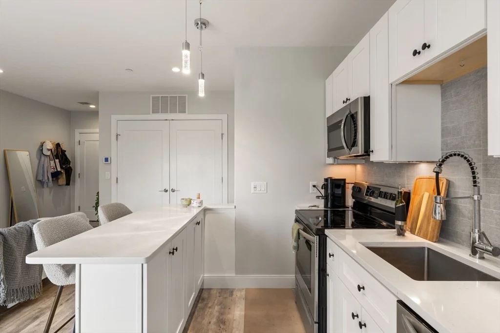 1 bed, 1 bath apartment for rent at 1457 Tremont St Unit 208, Mission Hill — photo 4 of 22