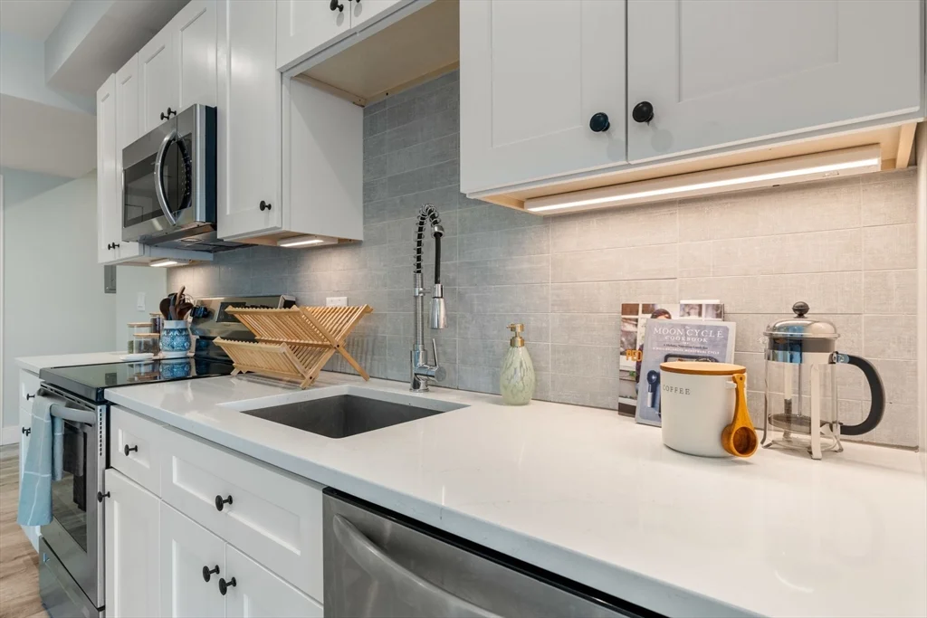 1 bed, 1 bath apartment for rent at 1457 Tremont St Unit 404, Mission Hill — photo 9 of 31