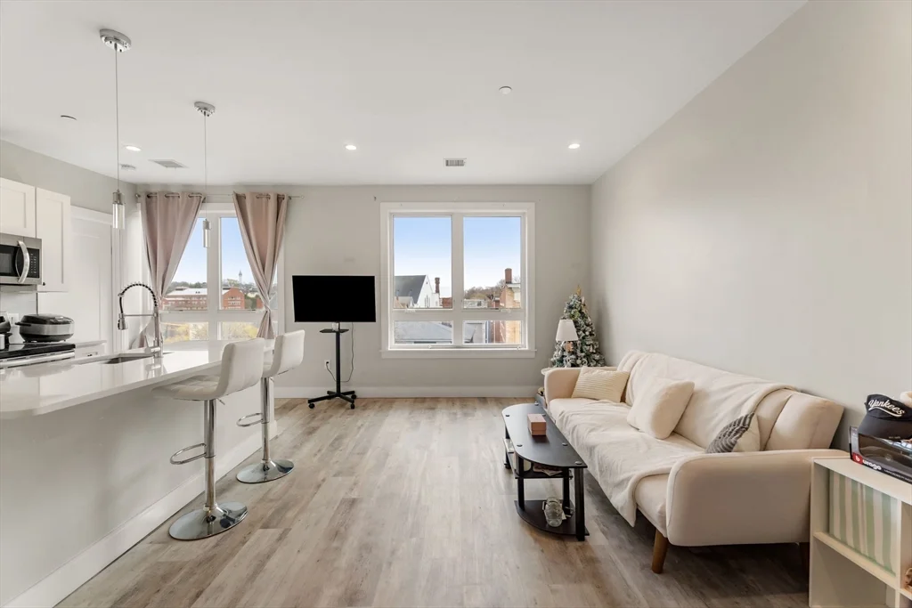 1 bed, 1 bath apartment for rent at 1457 Tremont St Unit 502, Mission Hill — photo 7 of 23