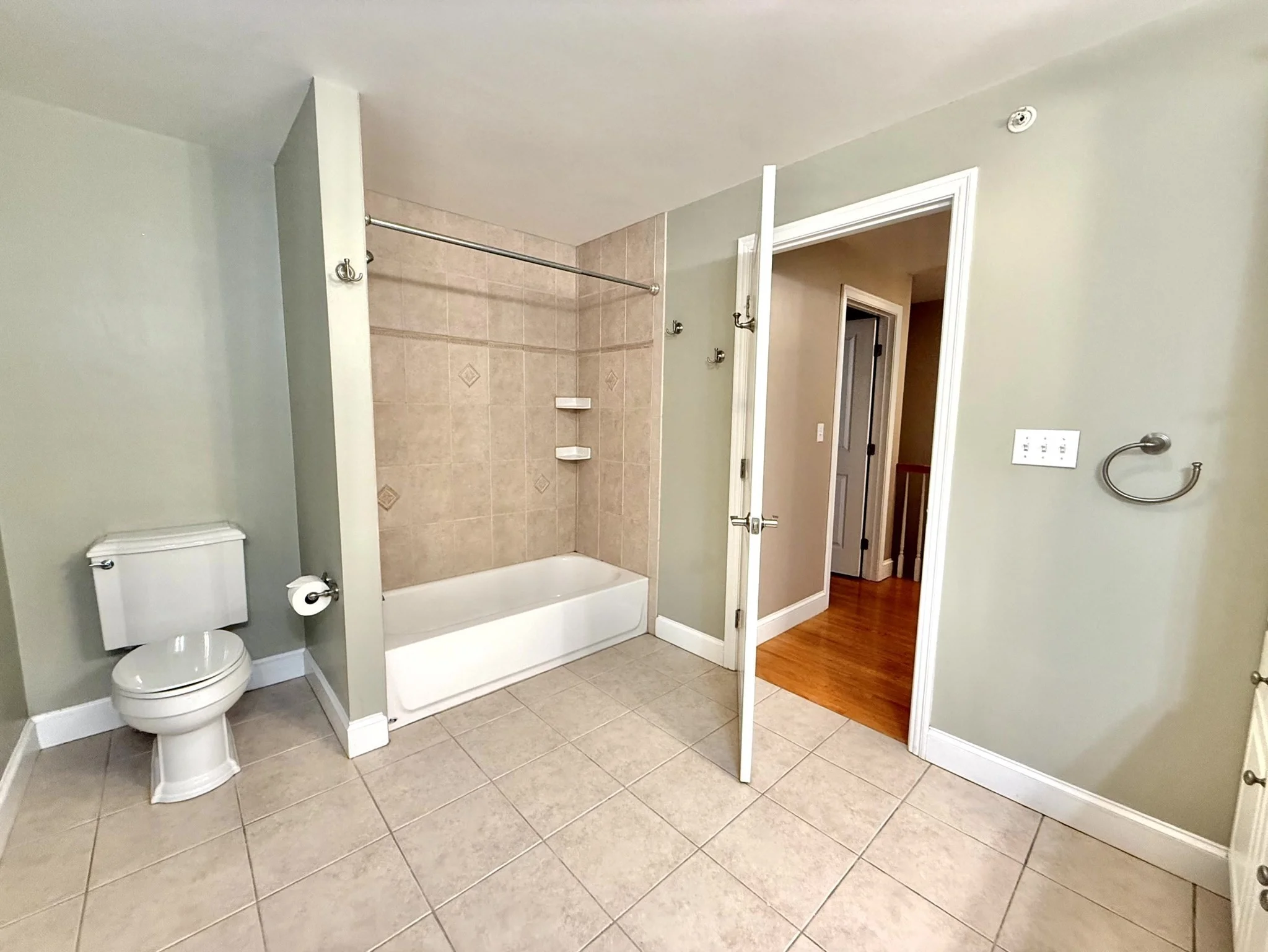 2 bed, 1 bath apartment for rent at 146 Adams St Unit 2, Waltham — photo 19 of 28
