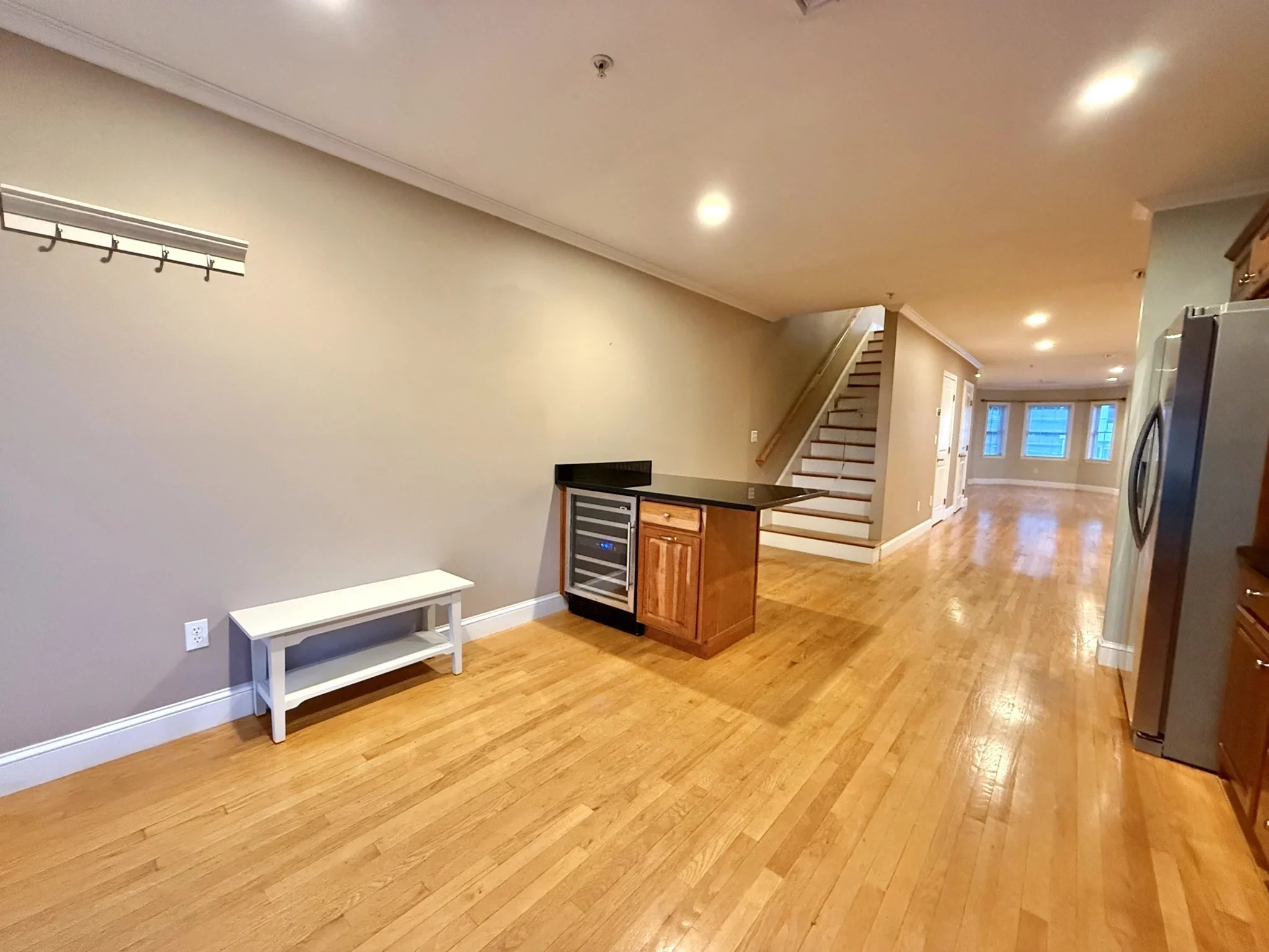 2 bed, 1 bath apartment for rent at 146 Adams St Unit 2, Waltham — photo 3 of 28