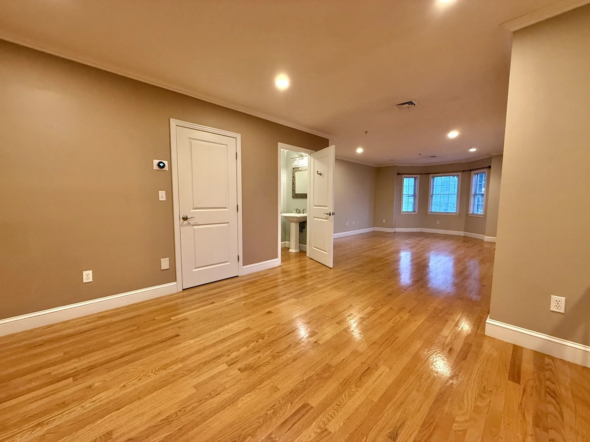 2 bed, 1 bath apartment for rent at 146 Adams St Unit 2, Waltham — photo 9 of 28