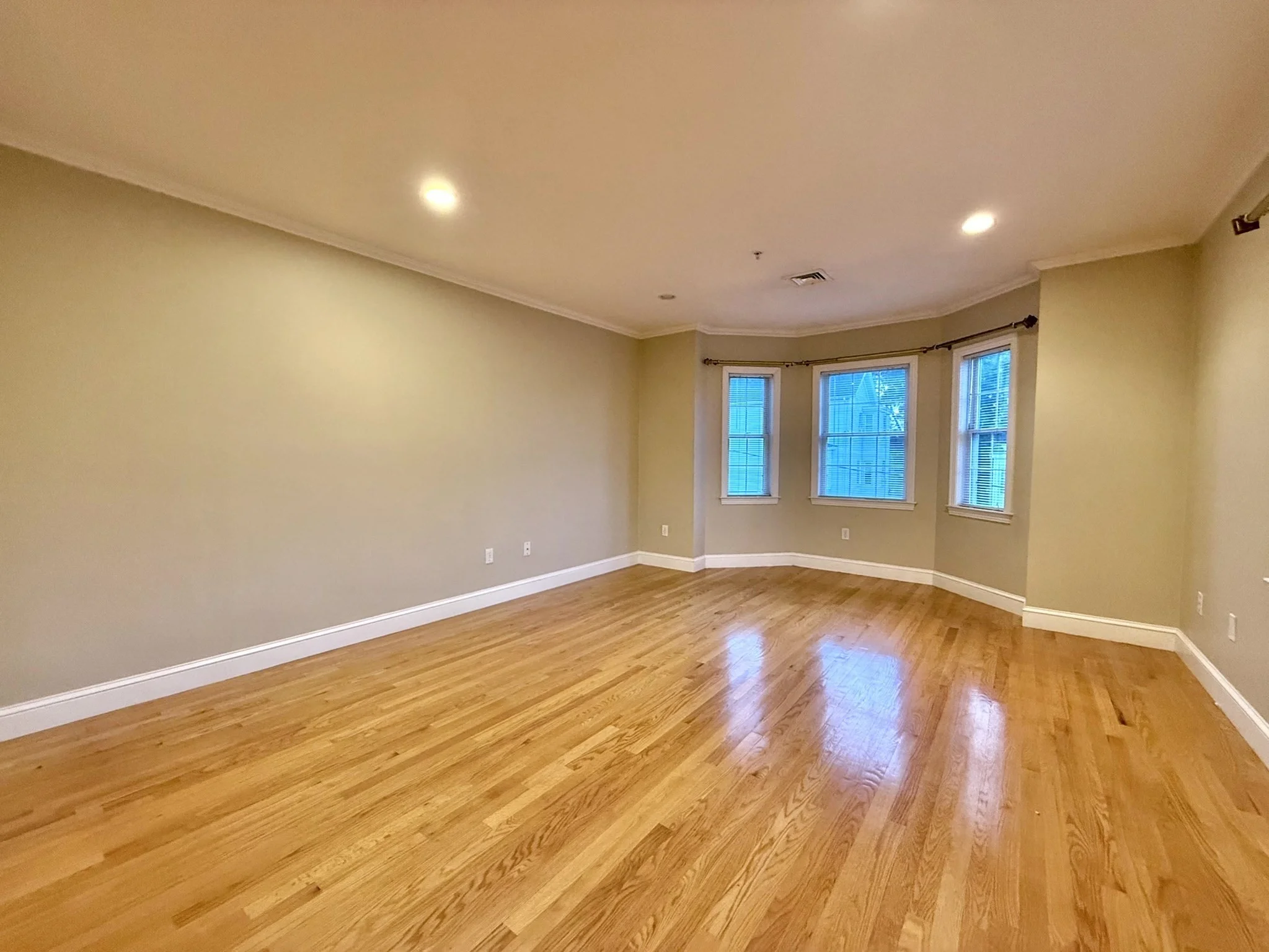 2 bed, 1 bath apartment for rent at 146 Adams St Unit 2, Waltham — photo 12 of 28