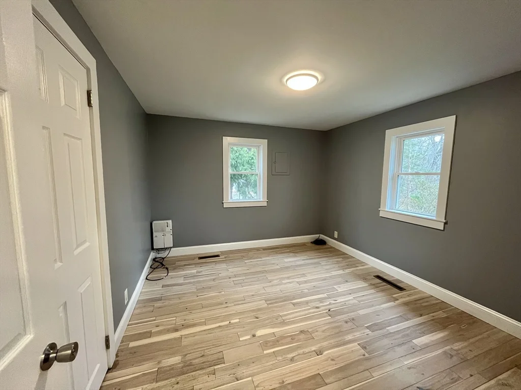 3 bed, 2 bath apartment for rent at 146 Allen Rd Unit 1, North Easton — photo 4 of 12