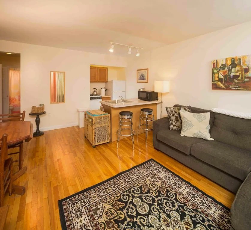 1 bed, 1 bath apartment for rent at 146 Beaconsfield Rd Unit 6, Brookline Village