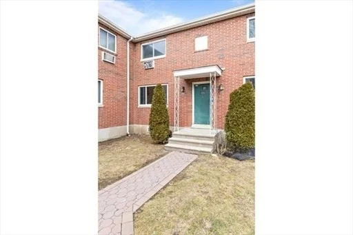 2 bed, 1 bath apartment for rent at 146 Bishop Dr Unit 146, Framingham — photo 11 of 14