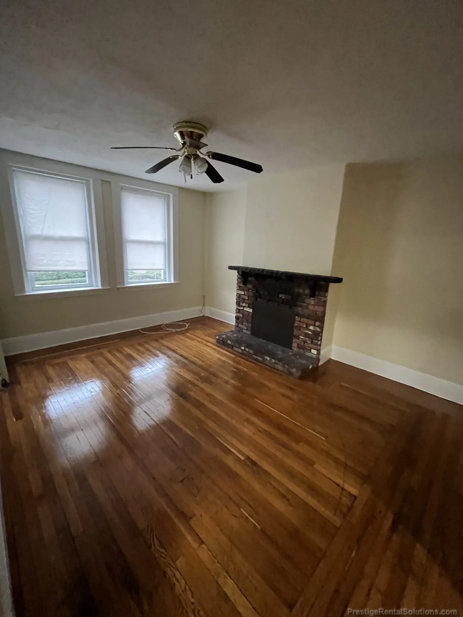 4 bed, 2 bath apartment for rent at 146 Chiswick Rd Unit 1, Brighton — photo 23 of 29
