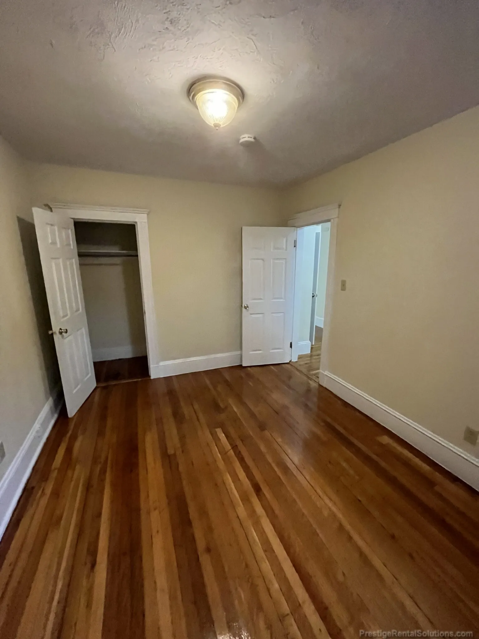 4 bed, 2 bath apartment for rent at 146 Chiswick Rd Unit 1, Brighton — photo 12 of 29
