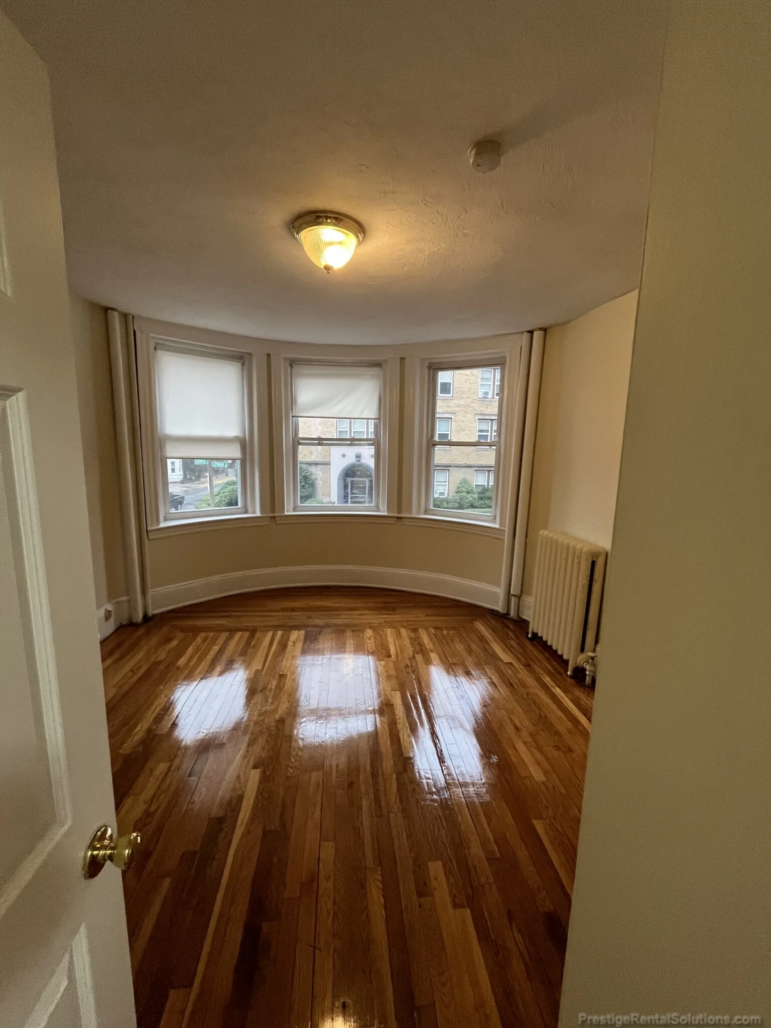 4 bed, 2 bath apartment for rent at 146 Chiswick Rd Unit 1, Brighton
