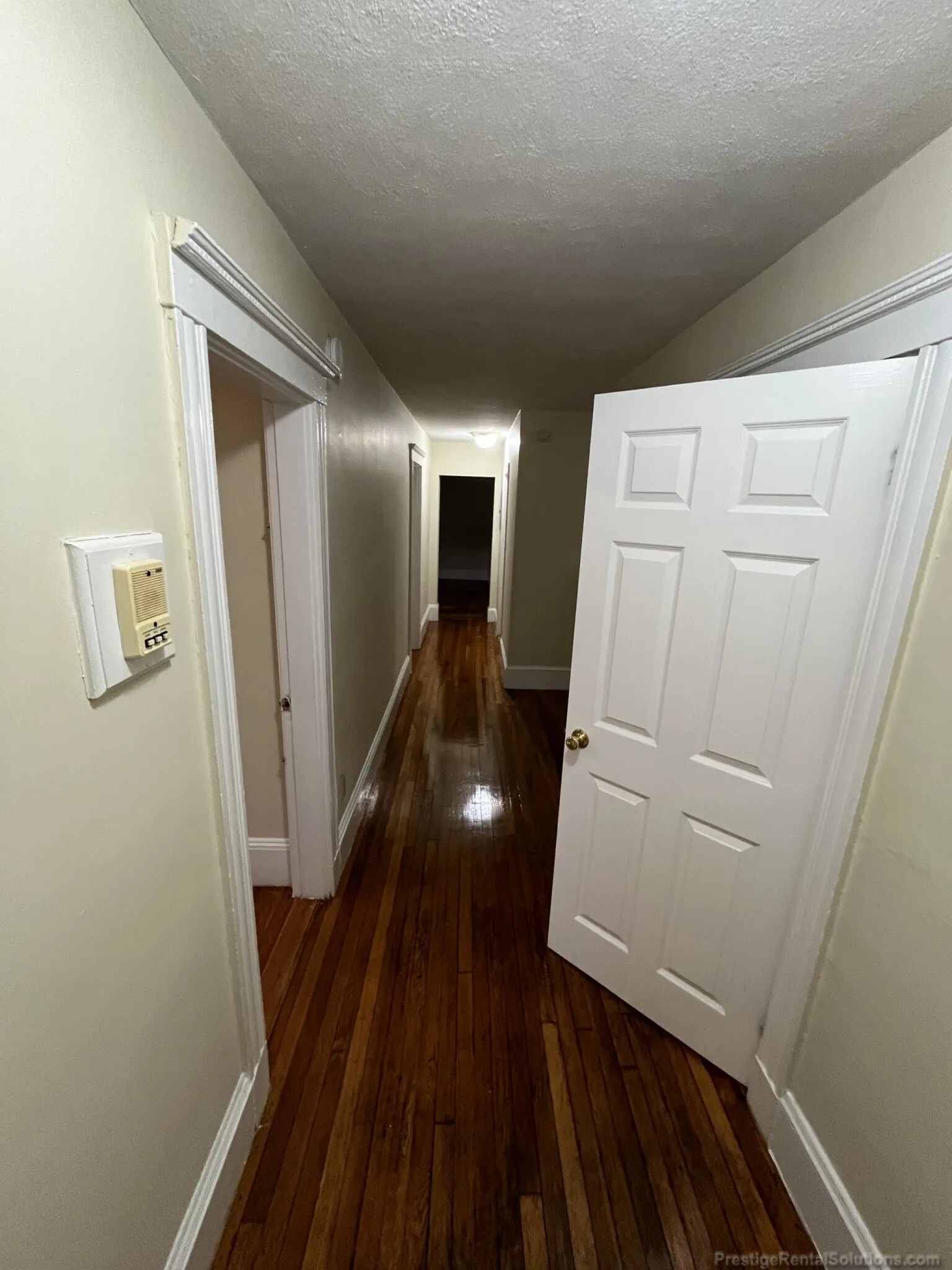 4 bed, 2 bath apartment for rent at 146 Chiswick Rd Unit 1, Brighton — photo 2 of 29