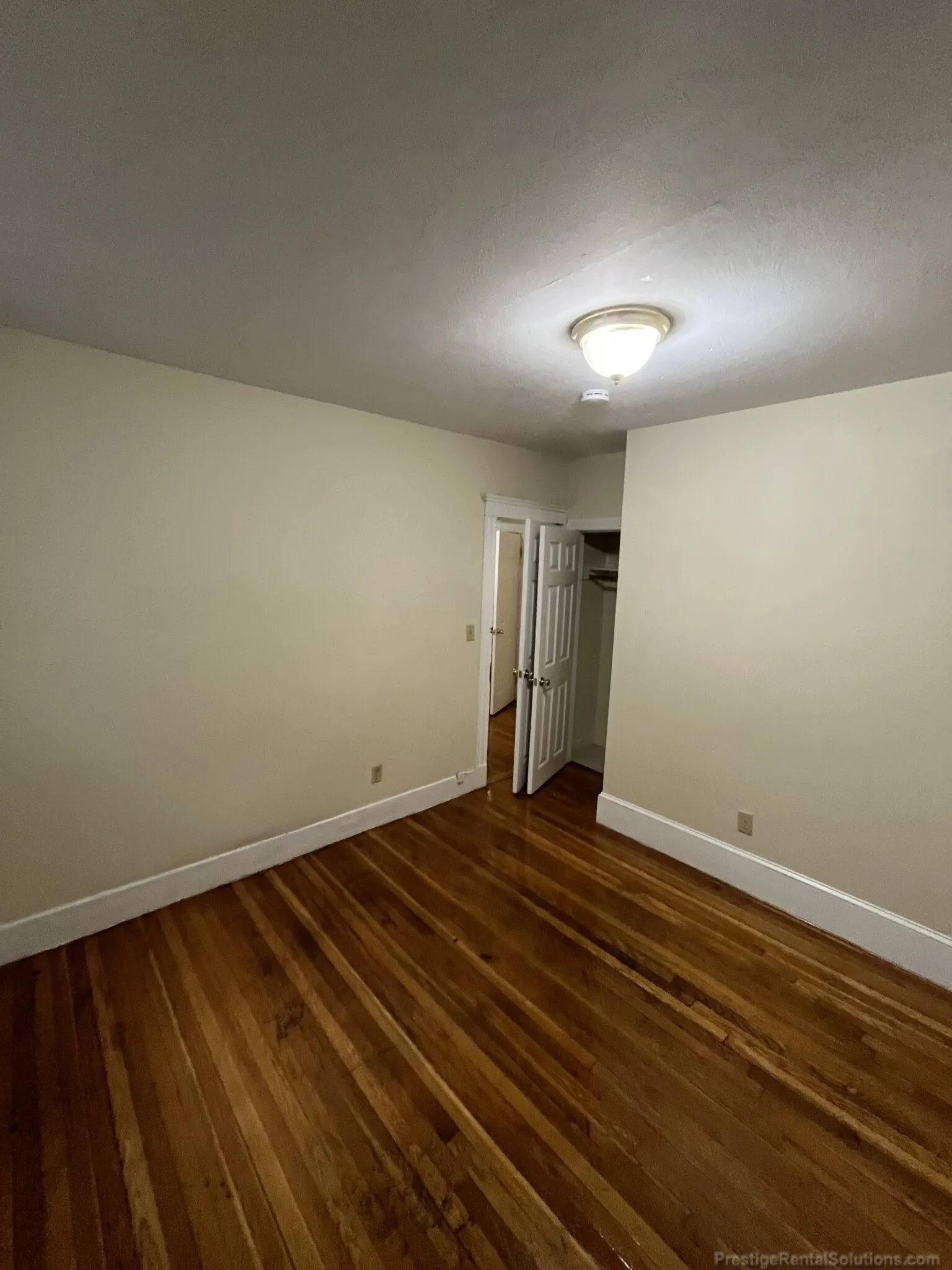 4 bed, 2 bath apartment for rent at 146 Chiswick Rd Unit 1, Brighton — photo 16 of 29