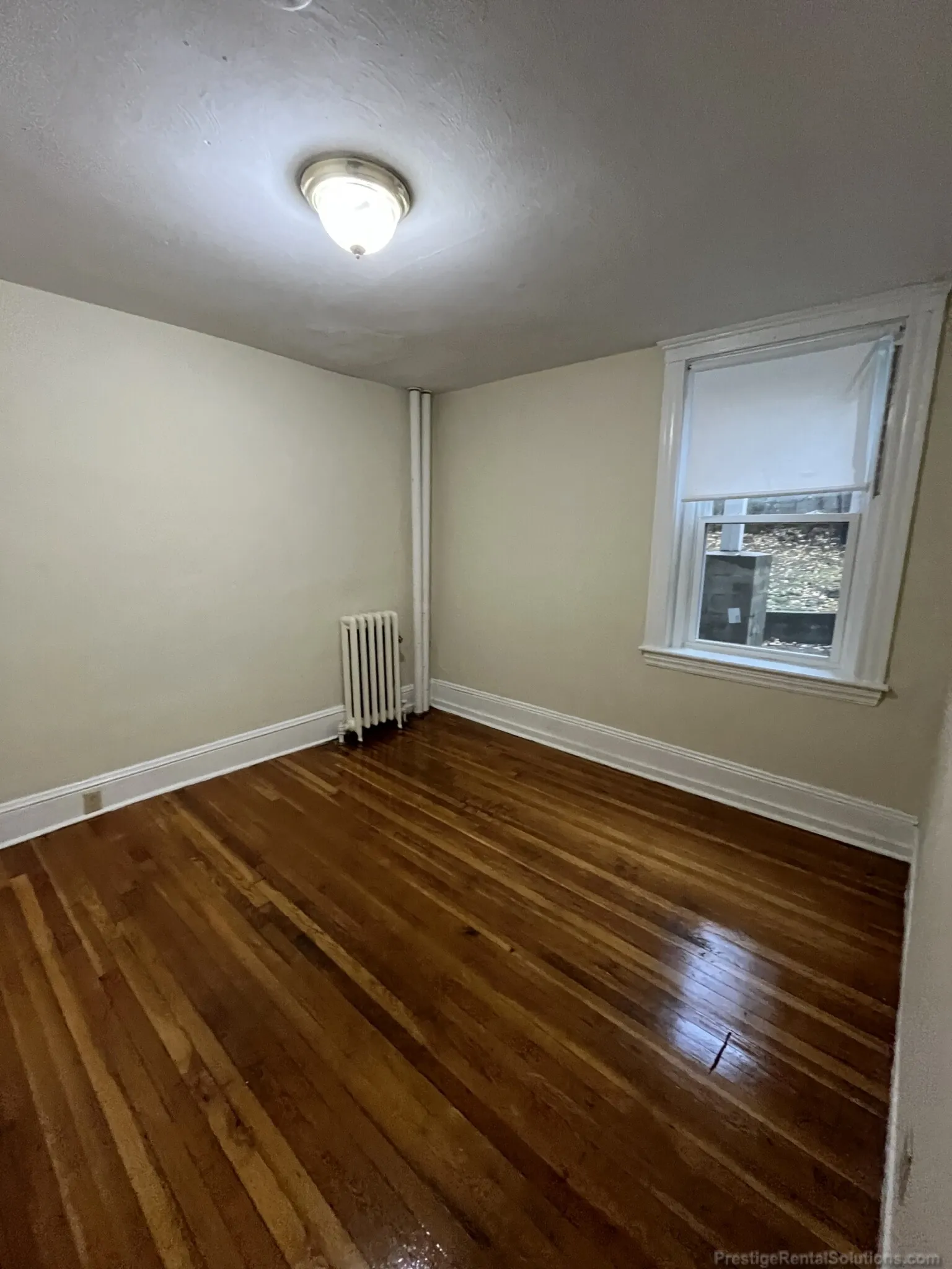 4 bed, 2 bath apartment for rent at 146 Chiswick Rd Unit 1, Brighton — photo 14 of 29