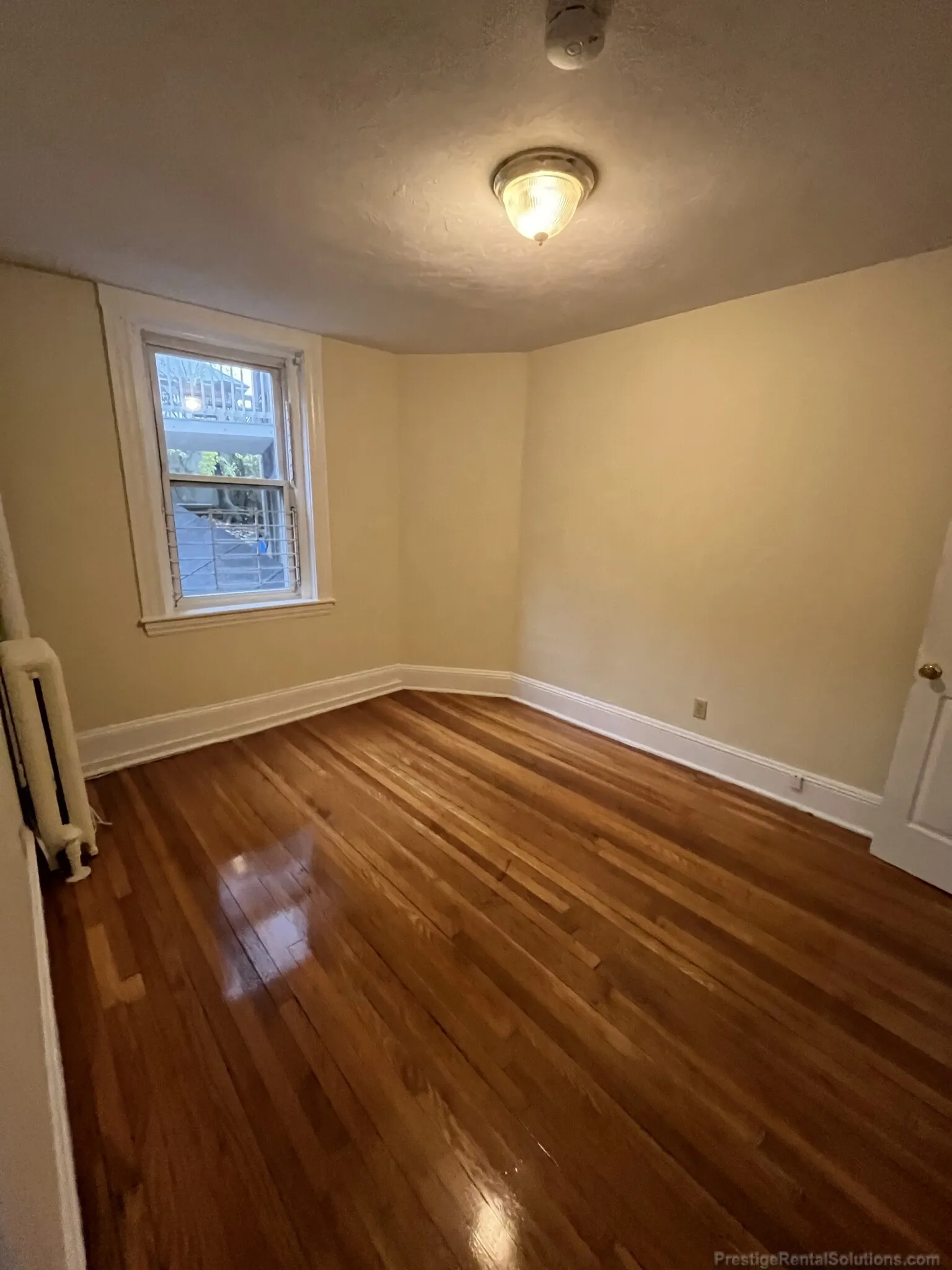 4 bed, 2 bath apartment for rent at 146 Chiswick Rd Unit 1, Brighton — photo 10 of 29
