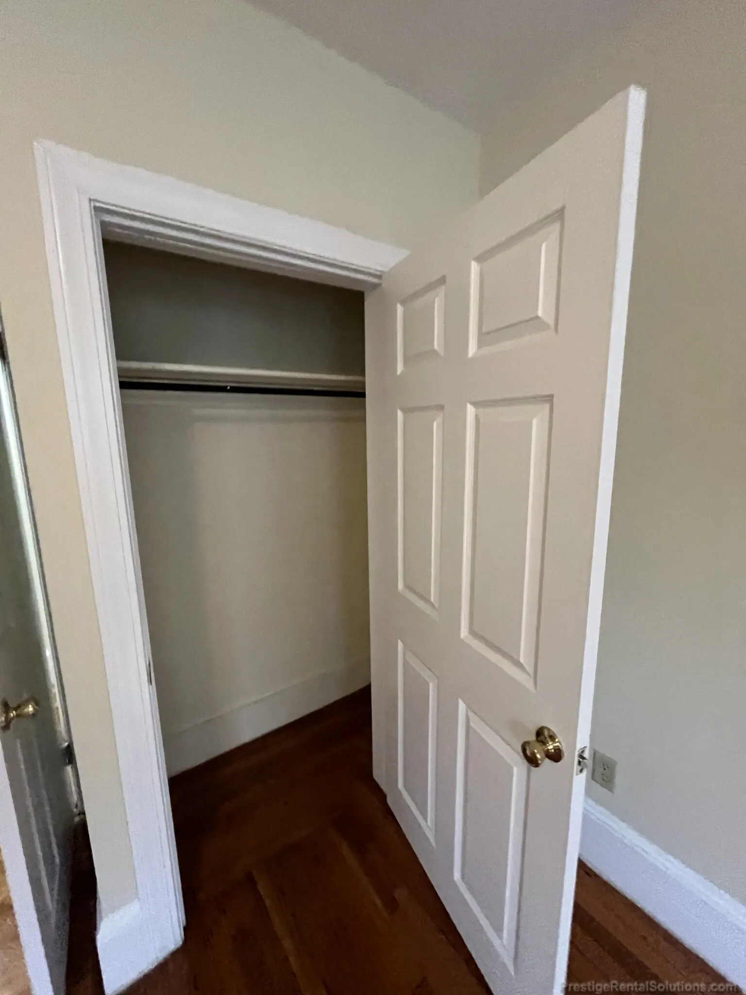 4 bed, 2 bath apartment for rent at 146 Chiswick Rd Unit 1, Brighton — photo 19 of 29