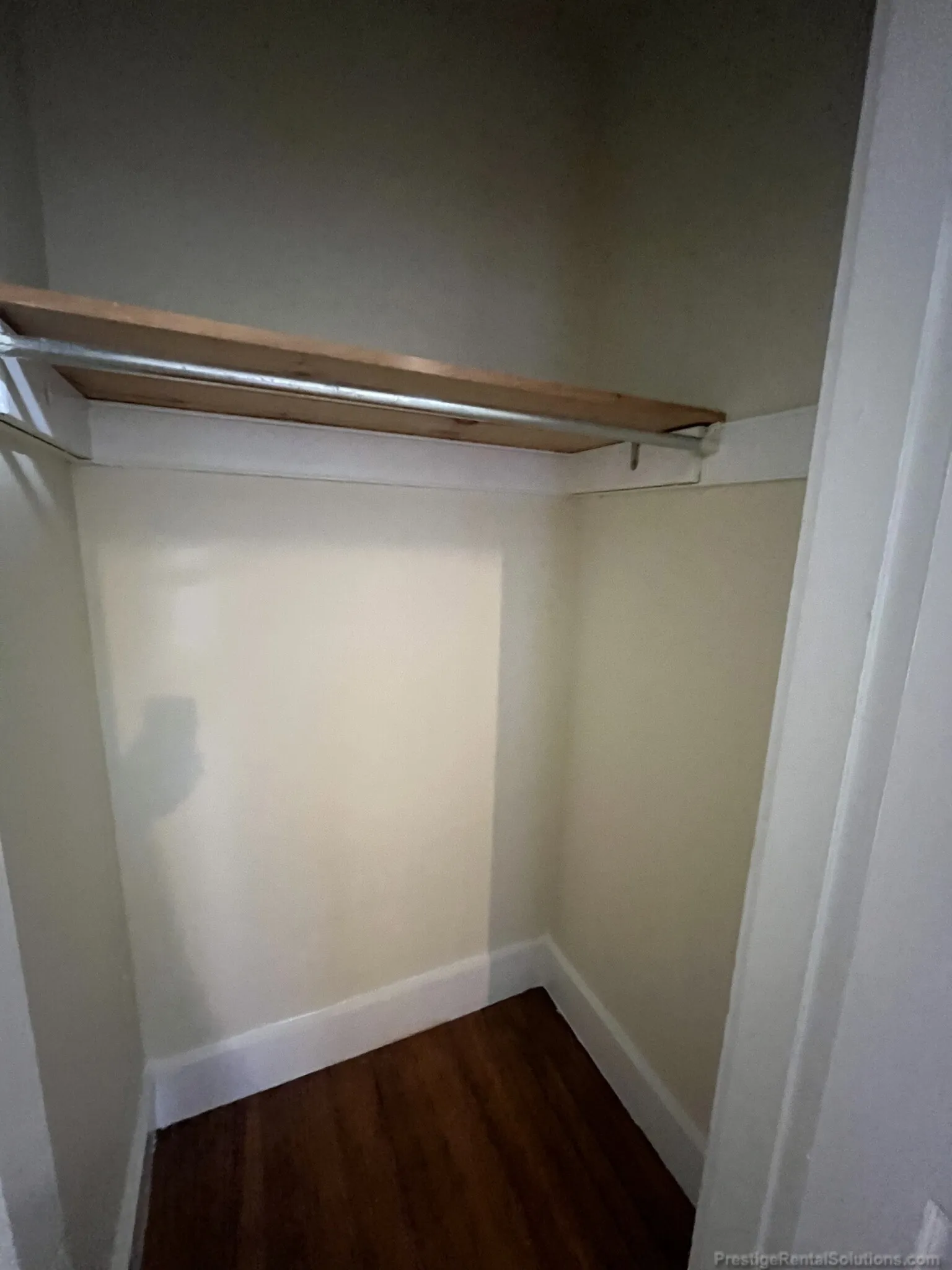 4 bed, 2 bath apartment for rent at 146 Chiswick Rd Unit 1, Brighton — photo 3 of 29