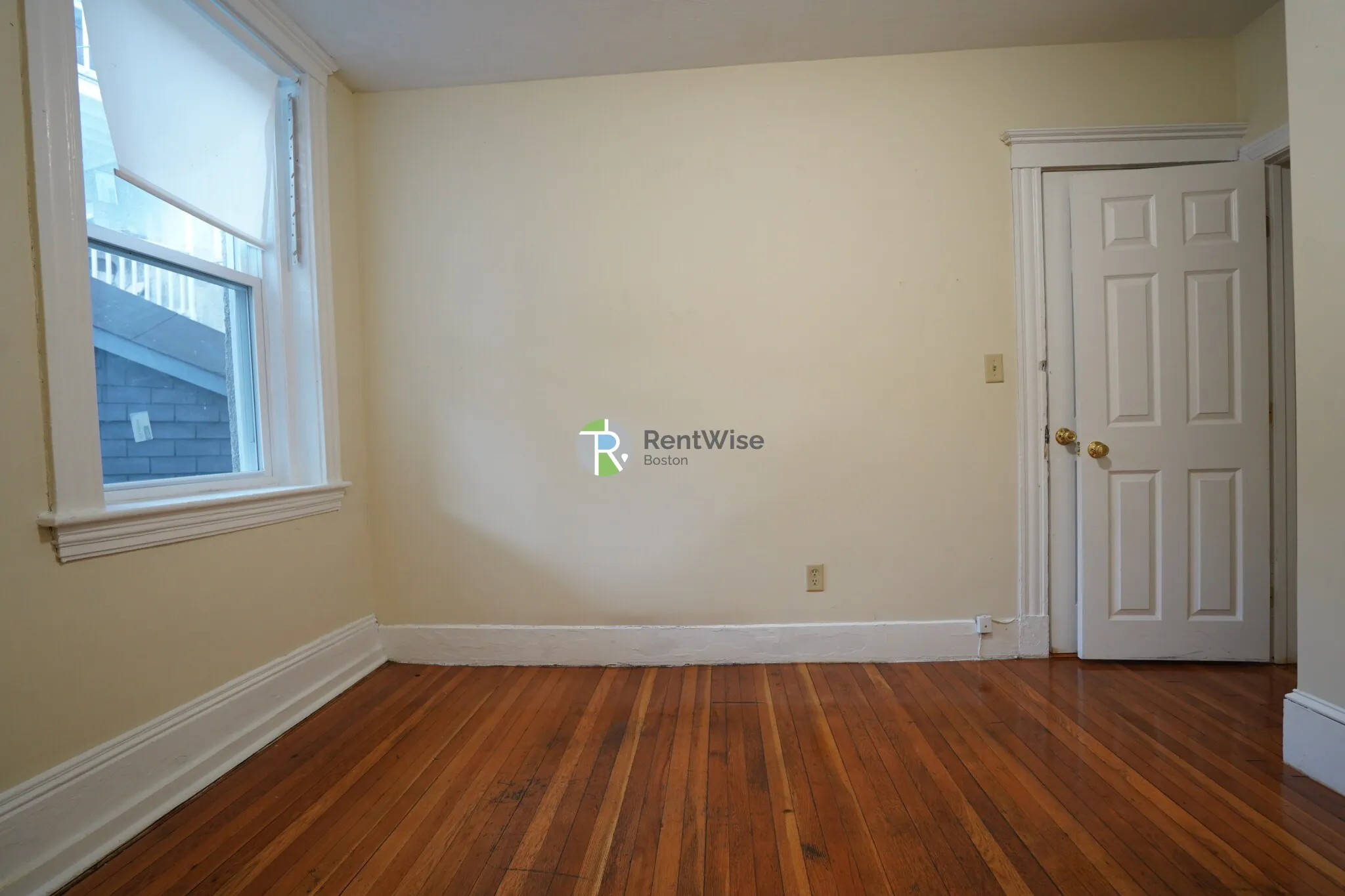 4 bed, 2 bath apartment for rent at 146 Chiswick Rd Unit 1461, Brighton — photo 17 of 25