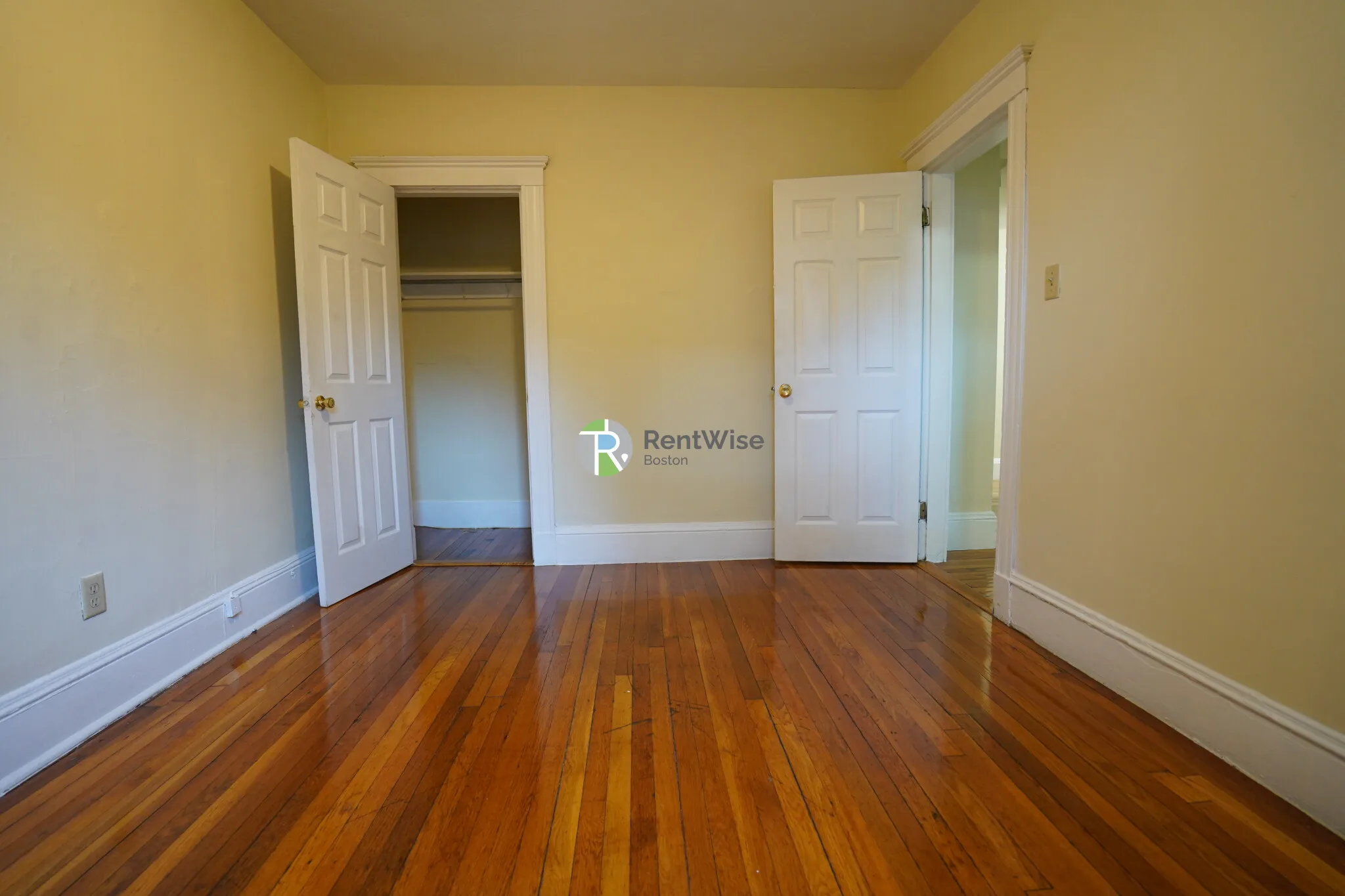 4 bed, 2 bath apartment for rent at 146 Chiswick Rd Unit 1461, Brighton — photo 21 of 25