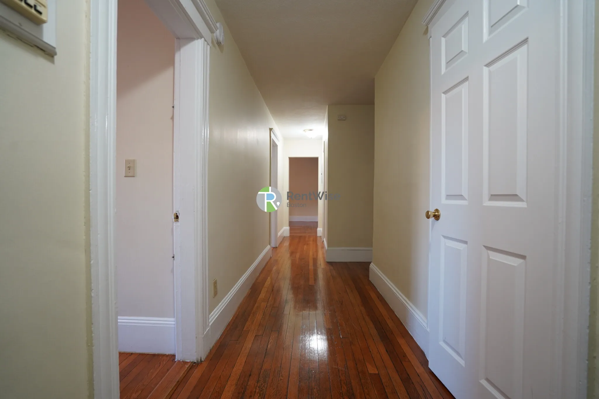 4 bed, 2 bath apartment for rent at 146 Chiswick Rd Unit 1461, Brighton — photo 22 of 25