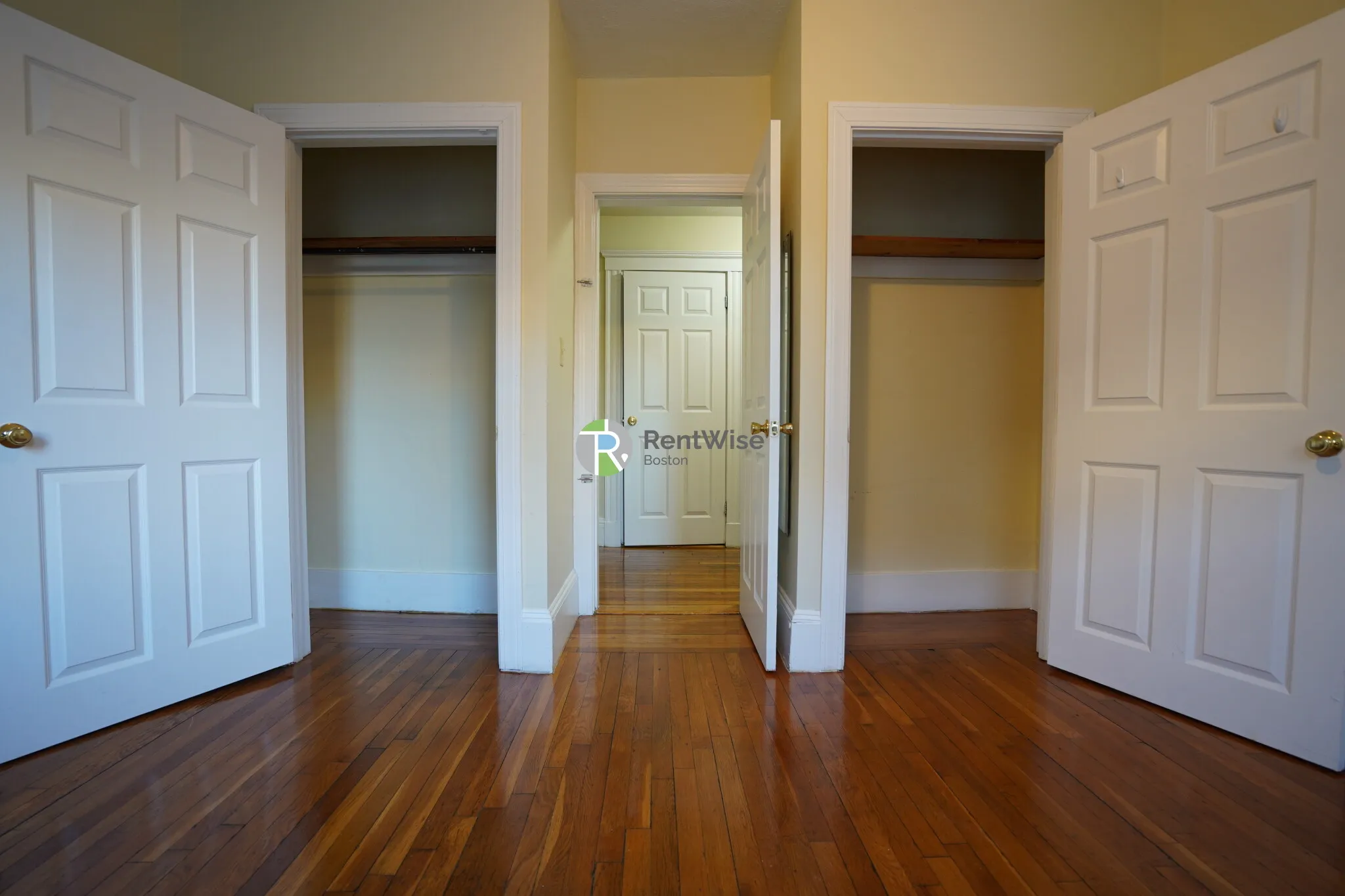 4 bed, 2 bath apartment for rent at 146 Chiswick Rd Unit 1461, Brighton — photo 14 of 25