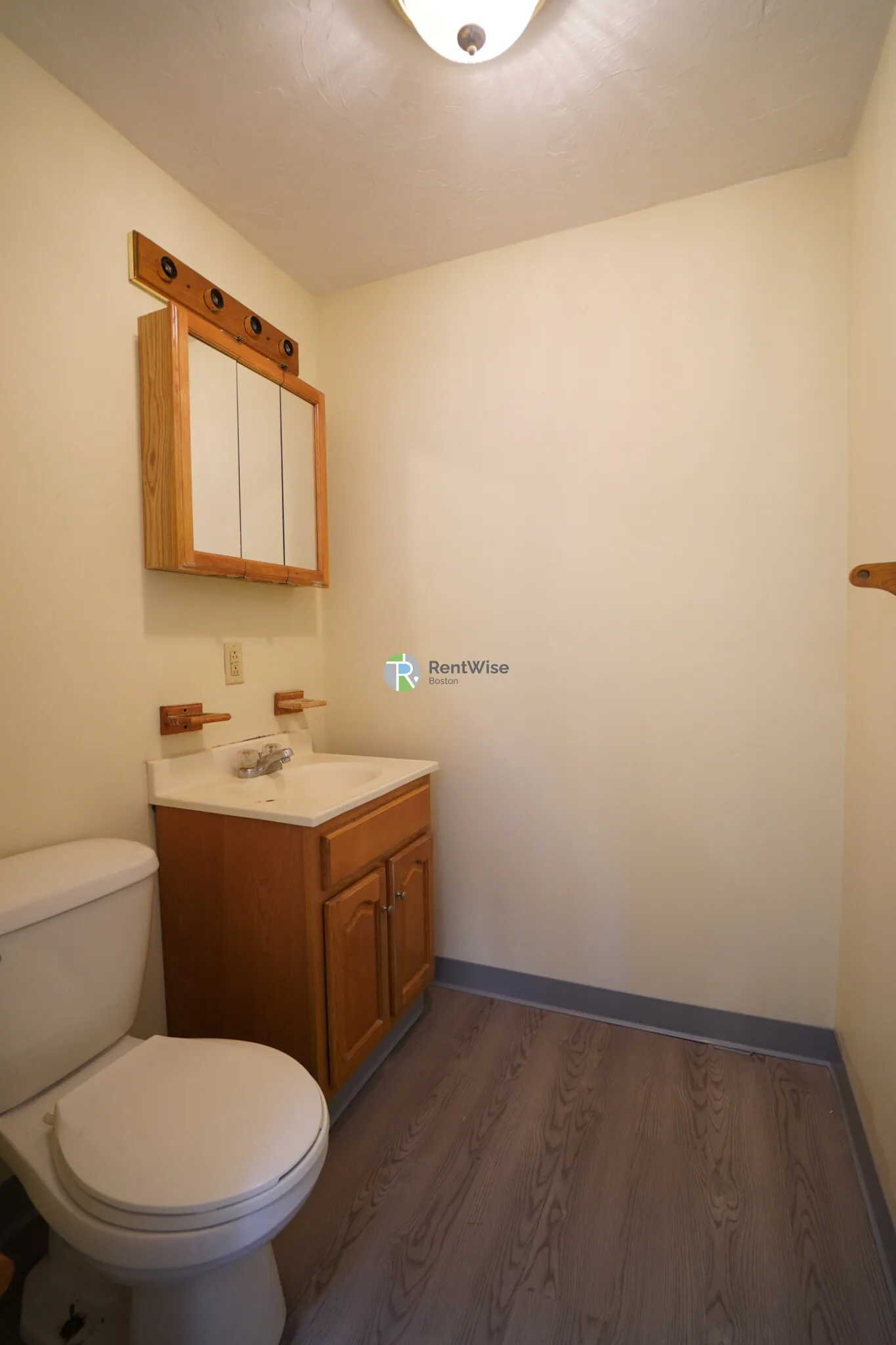 4 bed, 2 bath apartment for rent at 146 Chiswick Rd Unit 1461, Brighton — photo 11 of 25