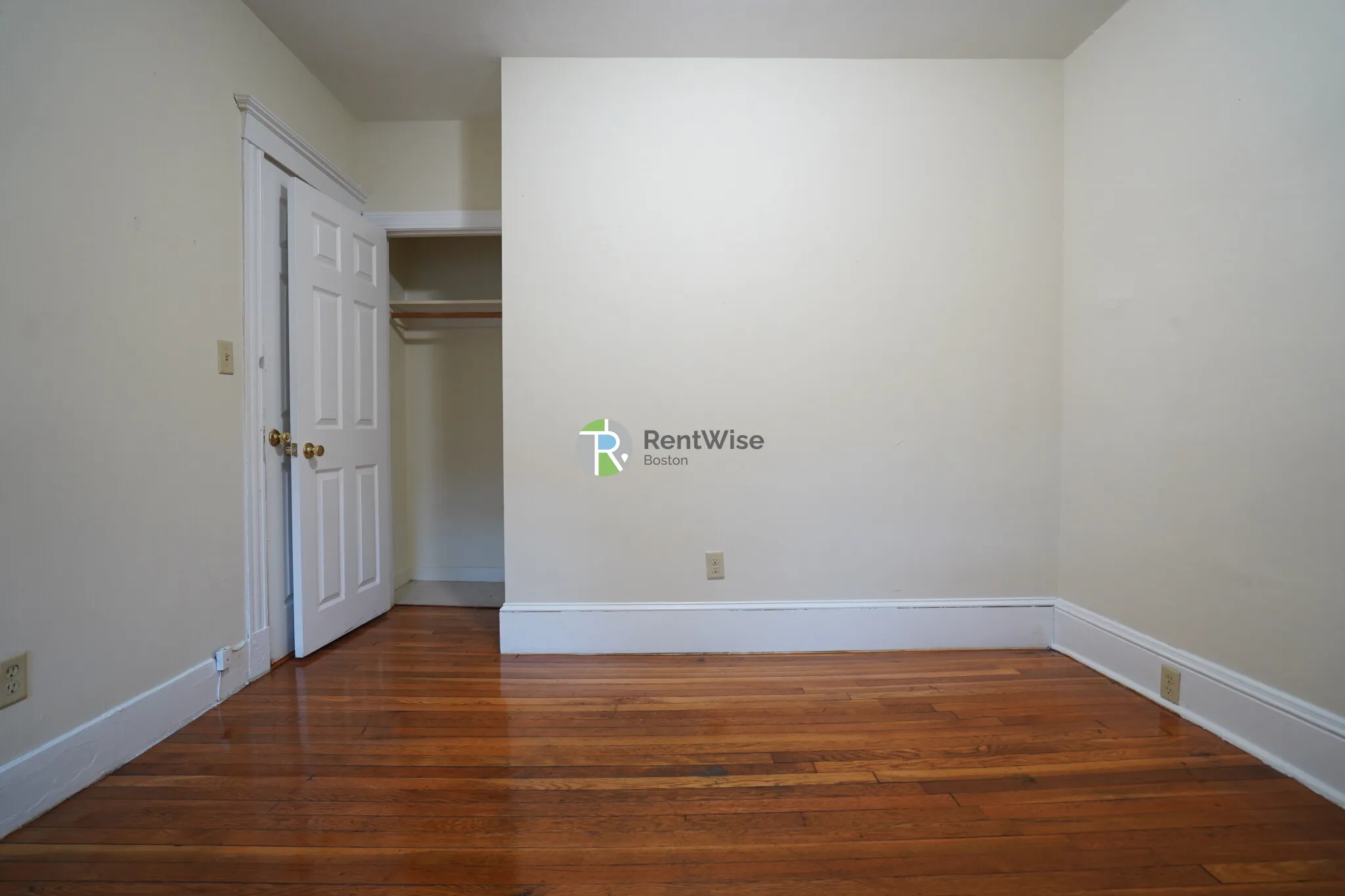 4 bed, 2 bath apartment for rent at 146 Chiswick Rd Unit 1461, Brighton — photo 18 of 25