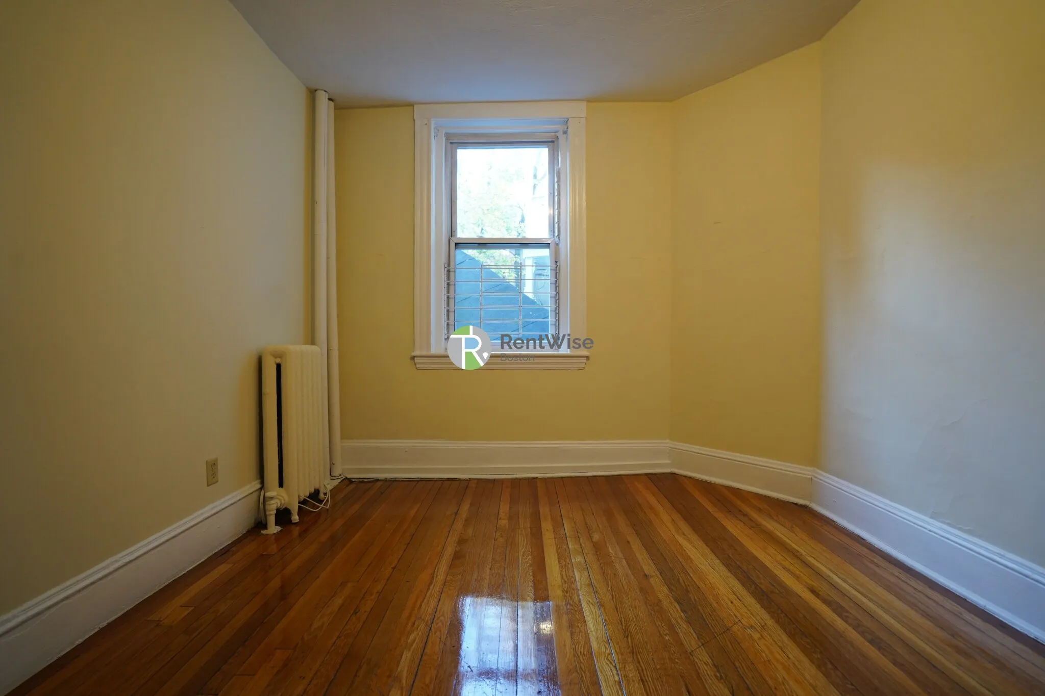 4 bed, 2 bath apartment for rent at 146 Chiswick Rd Unit 1461, Brighton — photo 20 of 25