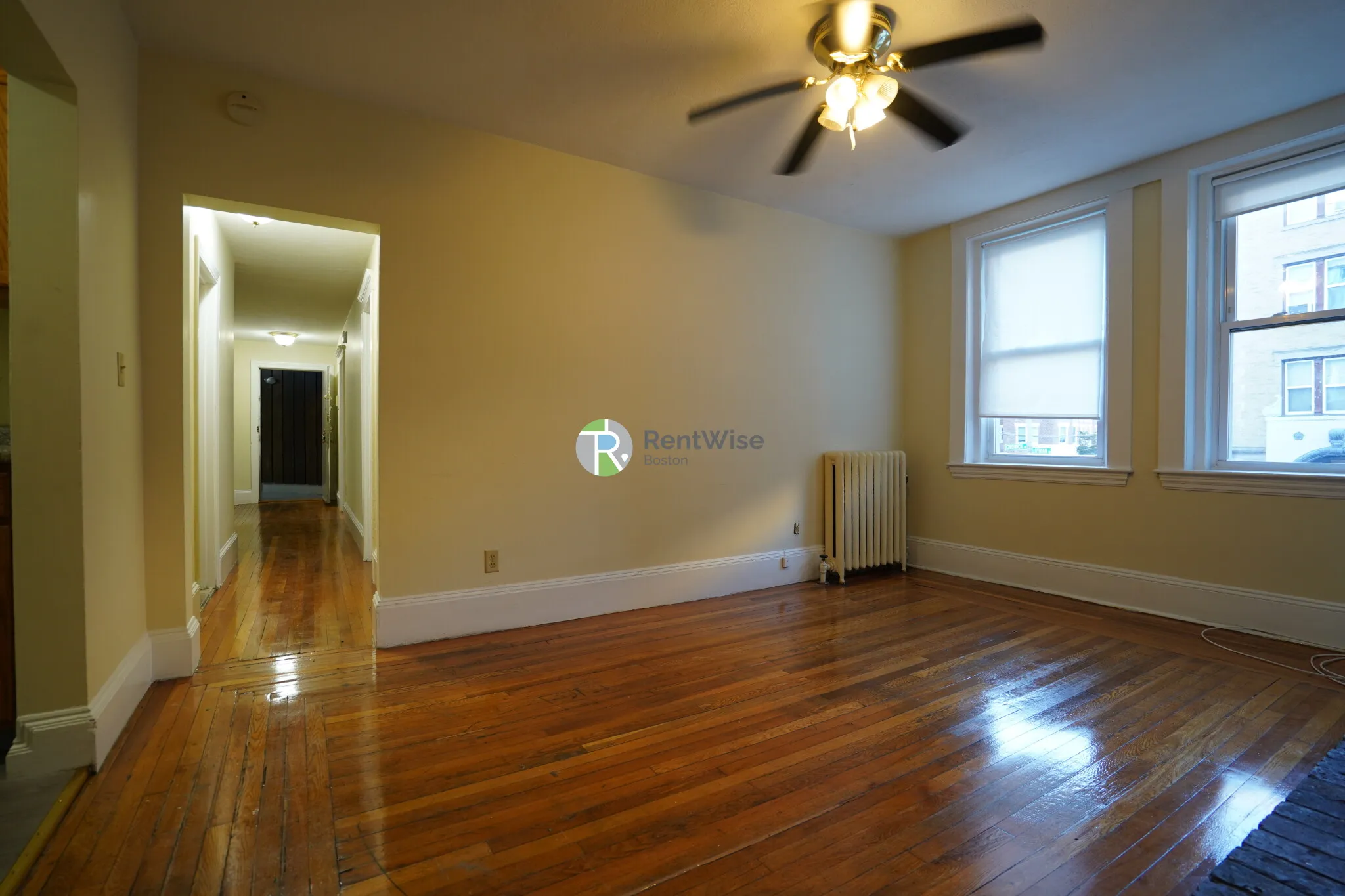 4 bed, 2 bath apartment for rent at 146 Chiswick Rd Unit 1461, Brighton — photo 4 of 25