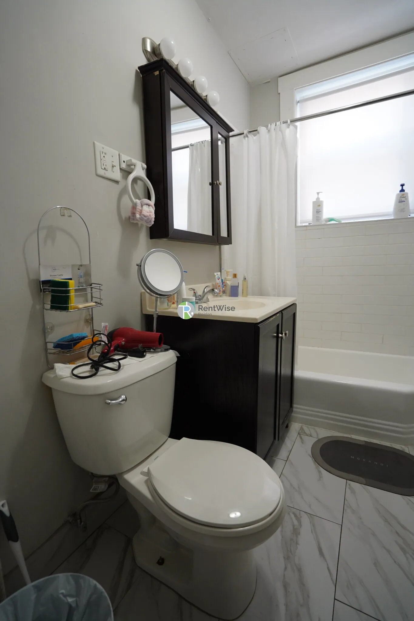 4 bed, 2 bath apartment for rent at 146 Chiswick Rd Unit 3, Brighton — photo 10 of 17