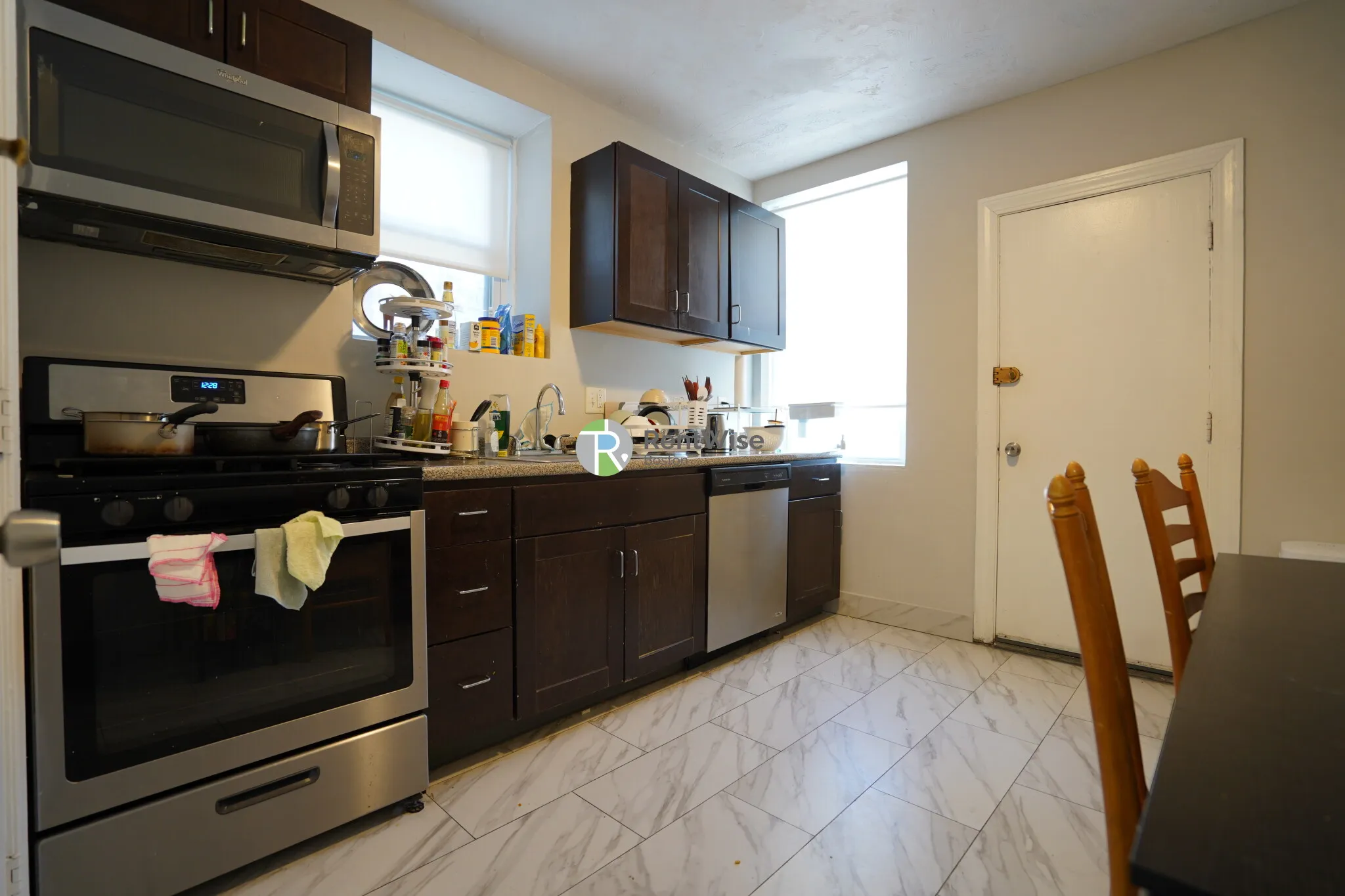 4 bed, 2 bath apartment for rent at 146 Chiswick Rd Unit 3, Brighton — photo 3 of 17